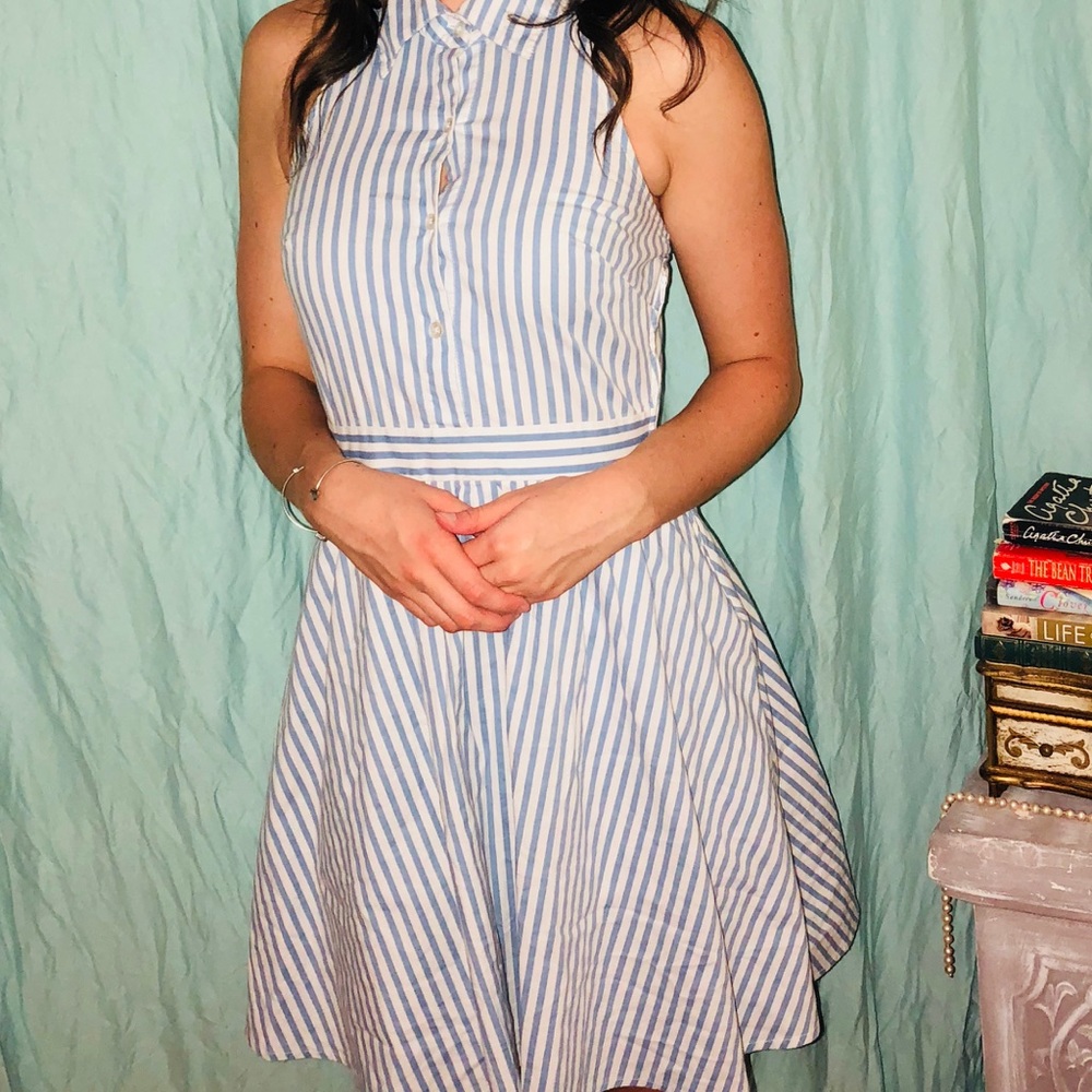 Dress - Picture 2 of 3